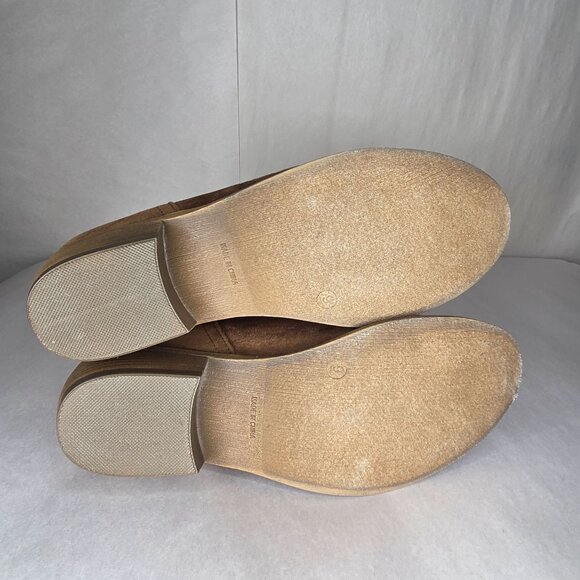 Journee Women's Livvy Taupe Faux Suede Ankle Booties - Picture 5 of 7